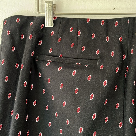 J Jill Premium Bistretch Black Patterned Pants with Red Accents NWOT 16P - Picture 6 of 10